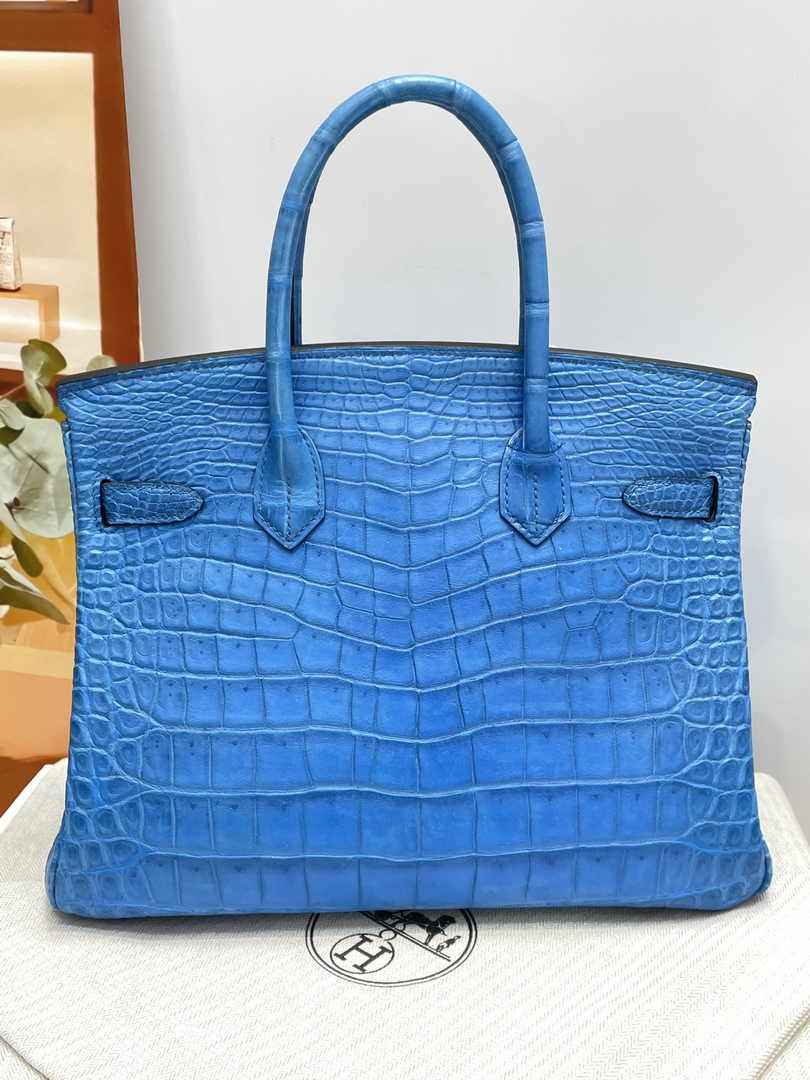 Hermès Birkin Bag 30cm Blue Crocodile Leather Gold Hardware H8884