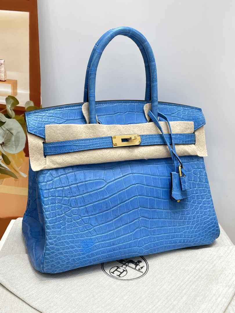 Hermès Birkin Bag 30cm Blue Crocodile Leather Gold Hardware H8884