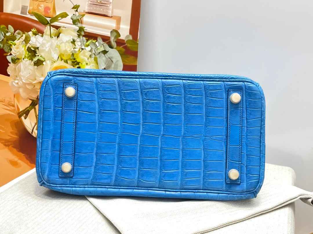 Hermès Birkin Bag 30cm Blue Crocodile Leather Gold Hardware H8884