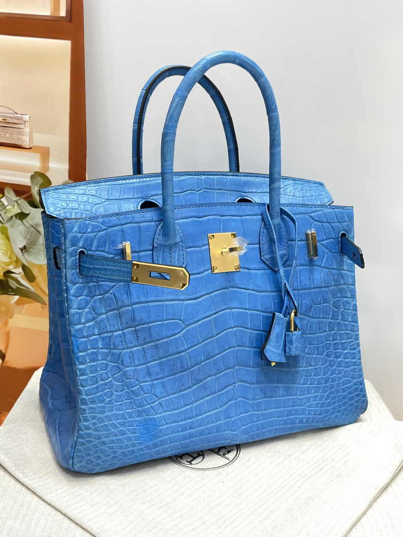 Hermès Birkin Bag 30cm Blue Crocodile Leather Gold Hardware H8884
