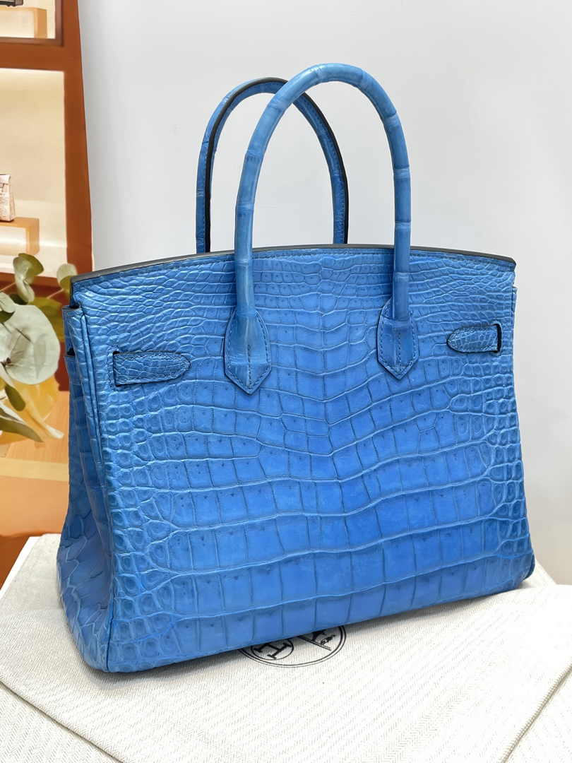 Hermès Birkin Bag 30cm Blue Crocodile Leather Gold Hardware H8884