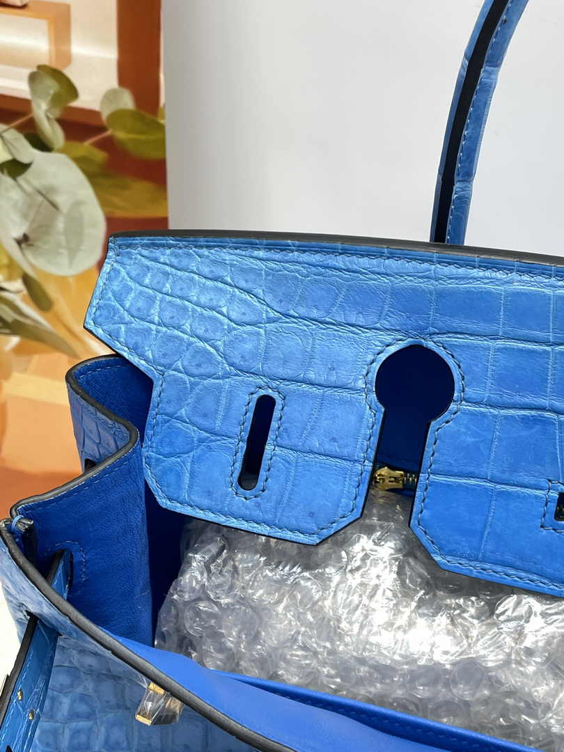 Hermès Birkin Bag 30cm Blue Crocodile Leather Gold Hardware H8884