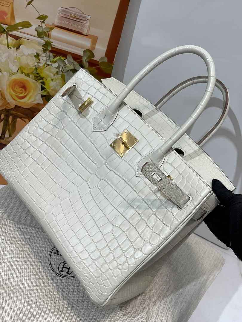Hermès Birkin Bag 30cm White Crocodile Leather Gold Hardware H8882