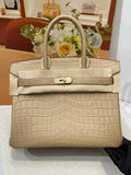 Hermès Birkin Bag 30cm Apricot Crocodile Leather Gold Hardware H8887