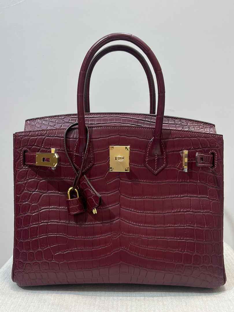 Hermès Birkin Bag 30cm Wine Red Crocodile Leather Gold Hardware H8888