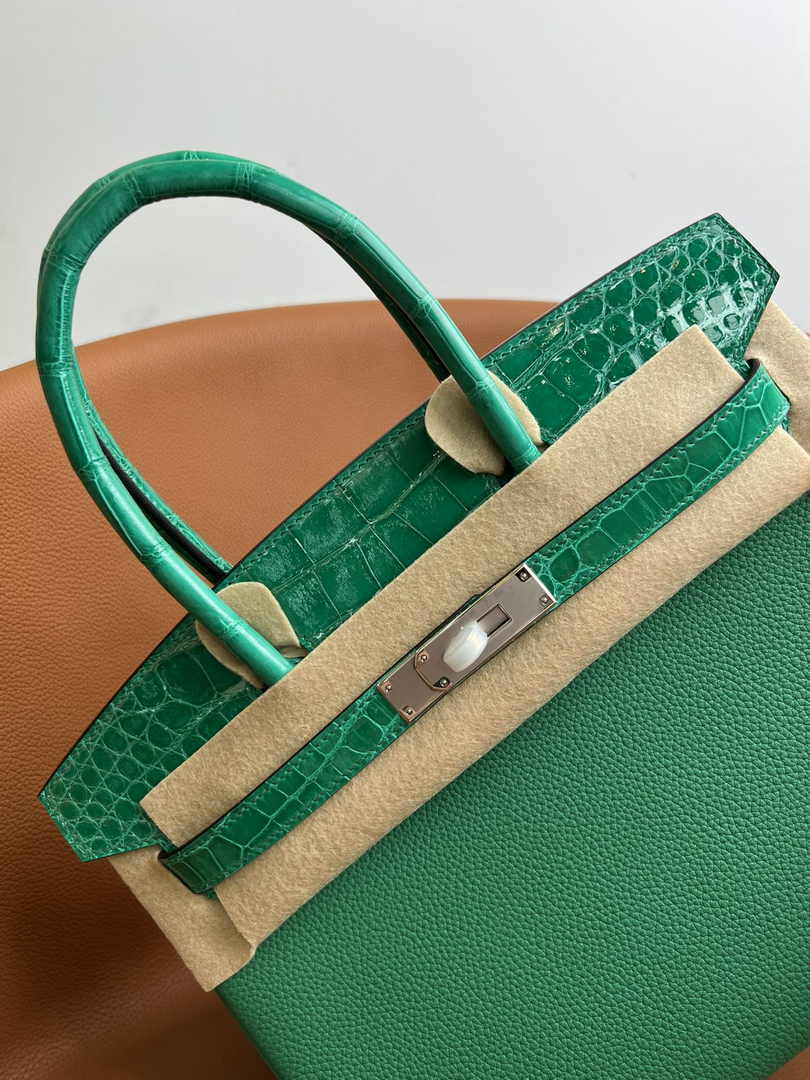 Hermès Birkin Bag Green Crocodile Togo Gold Hardware H8602