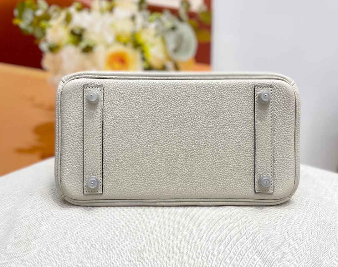 Hermès Birkin Bag Beige Crocodile Togo Gold Hardware H8606