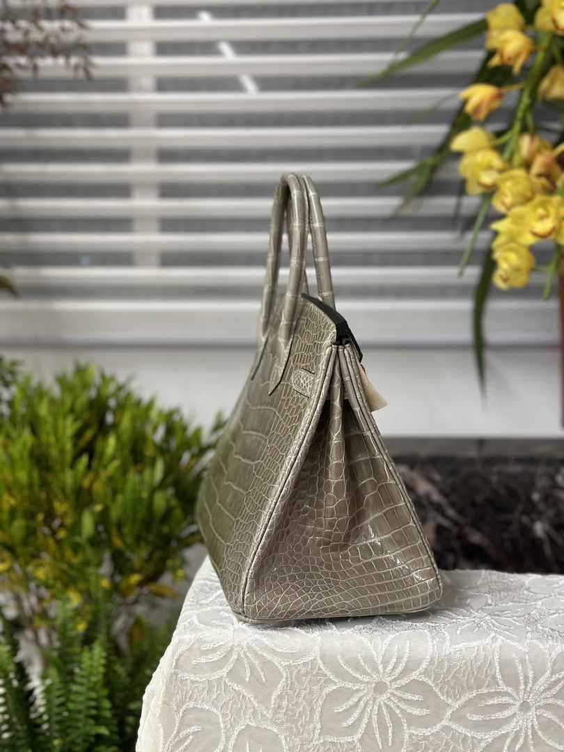 Hermès Birkin Bag 30cm Gray Crocodile Leather Silver Hardware H6883