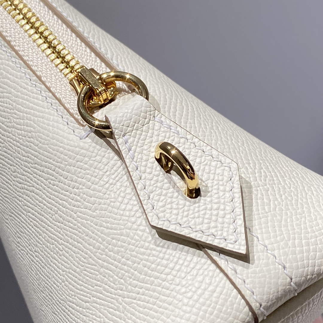 Hermes Bolide 1923 Bag 25 in Beige Epsom Calfskin Gold Hardware