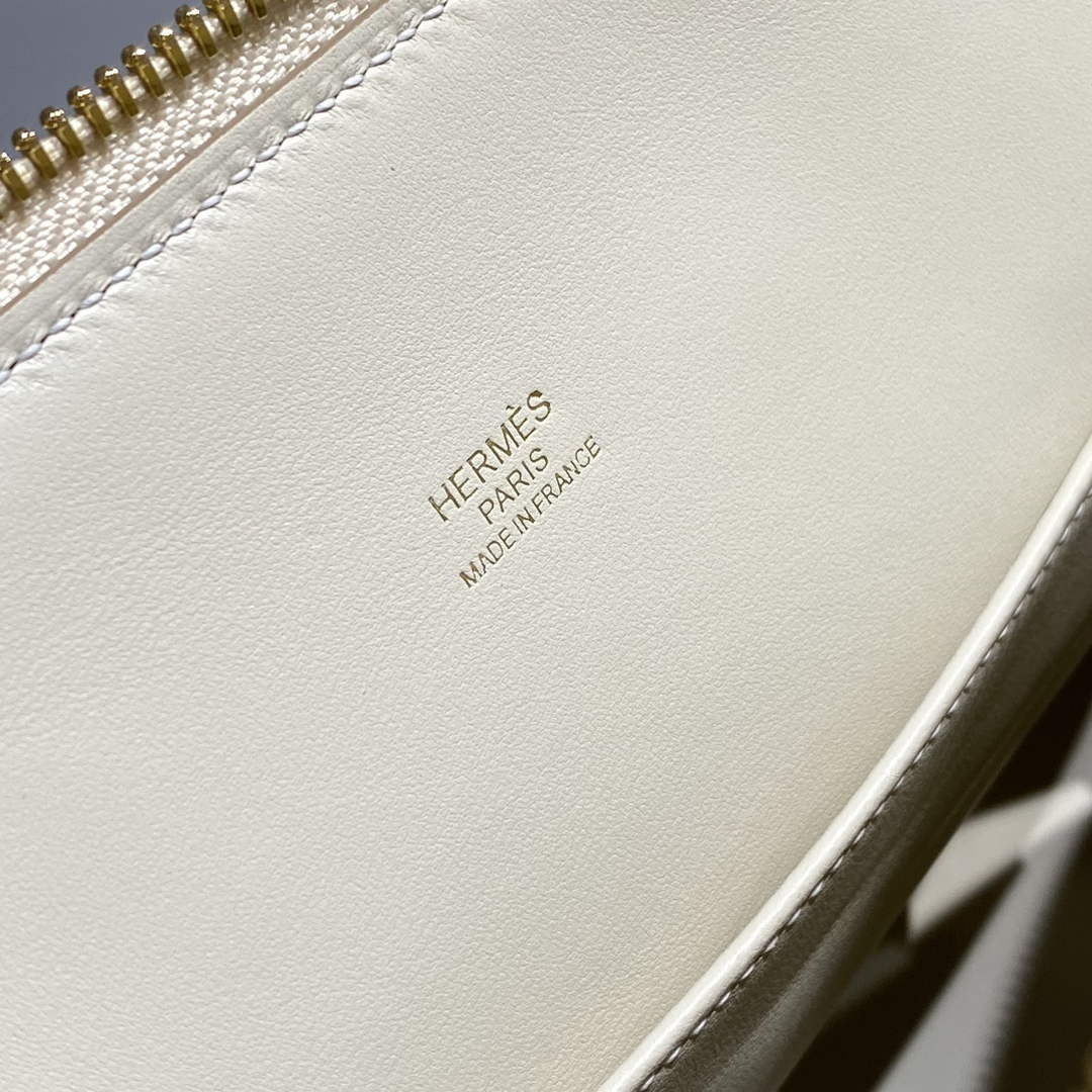Hermes Bolide 1923 Bag 25 in Beige Epsom Calfskin Gold Hardware