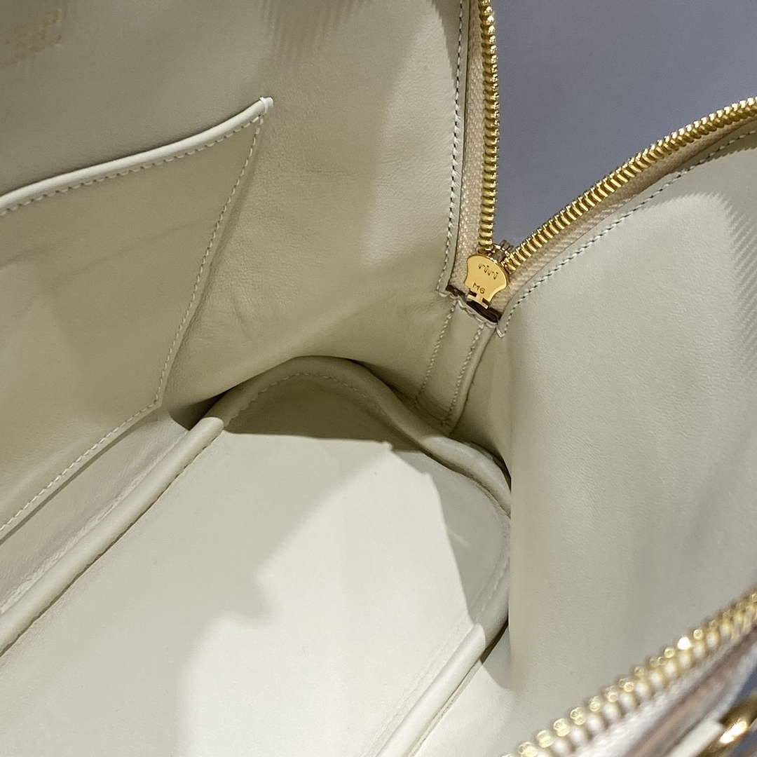 Hermes Bolide 1923 Bag 25 in Beige Epsom Calfskin Gold Hardware