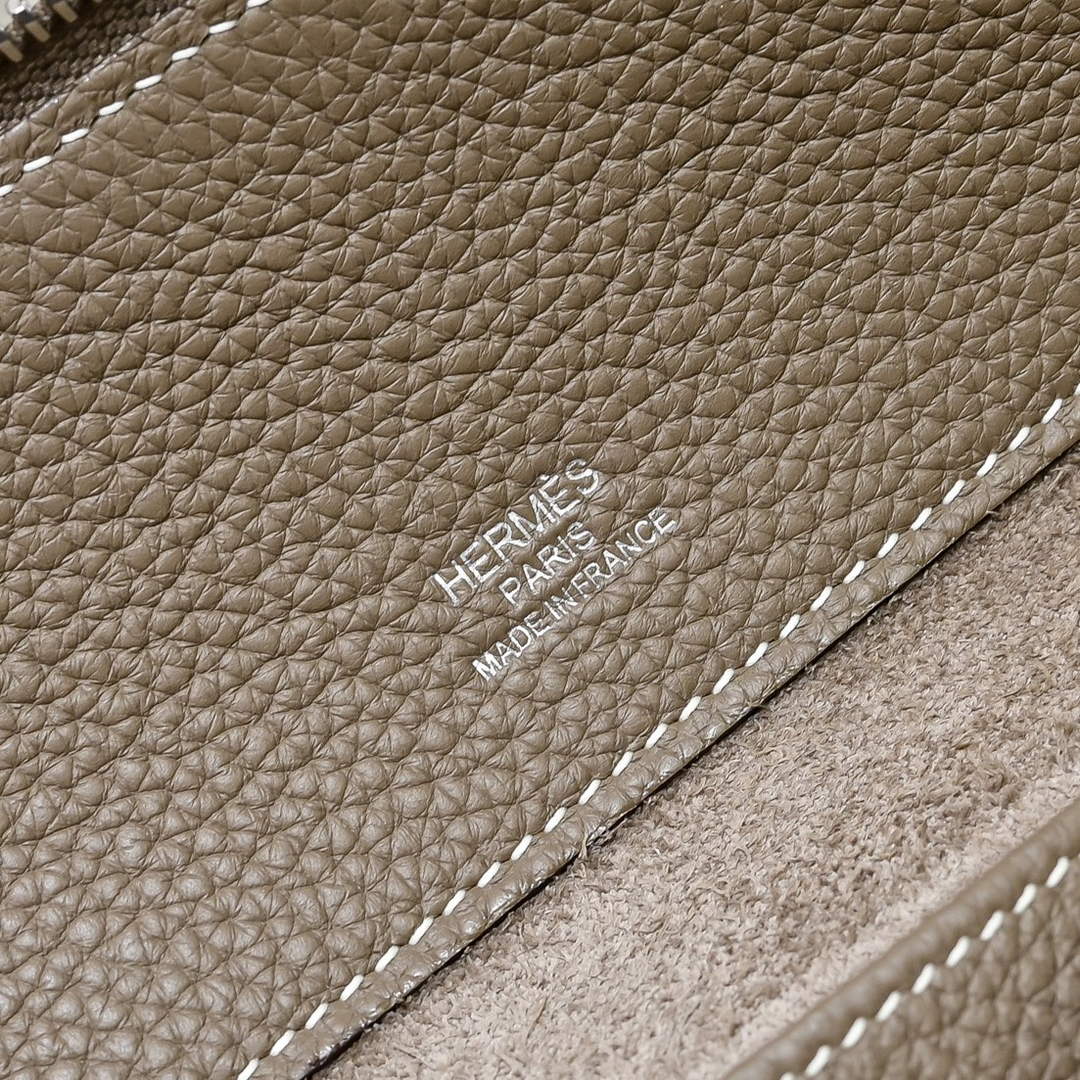 Hermes Bolide Messenger bag in Togo calfskin Light Gray