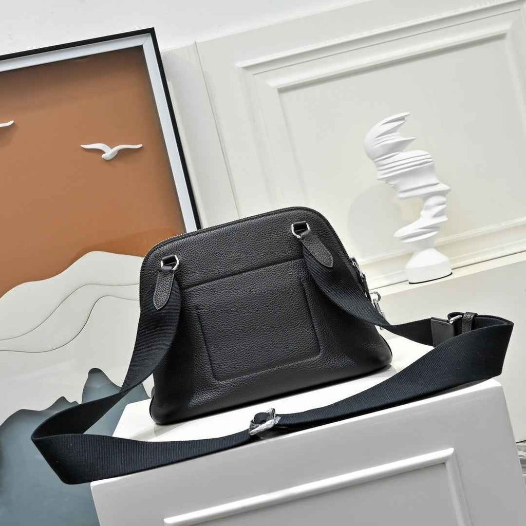 Hermes Bolide Messenger bag in Togo calfskin Black