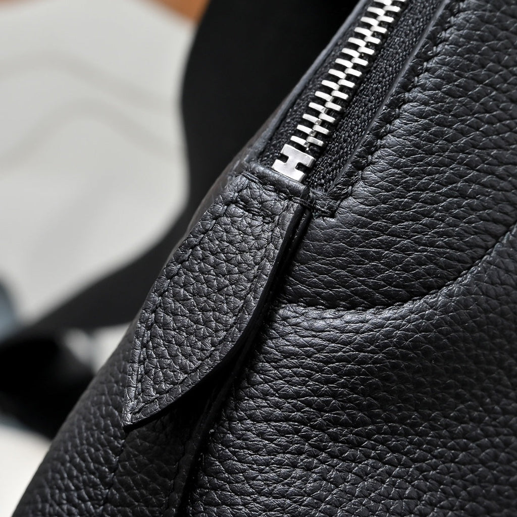 Hermes Bolide Messenger bag in Togo calfskin Black