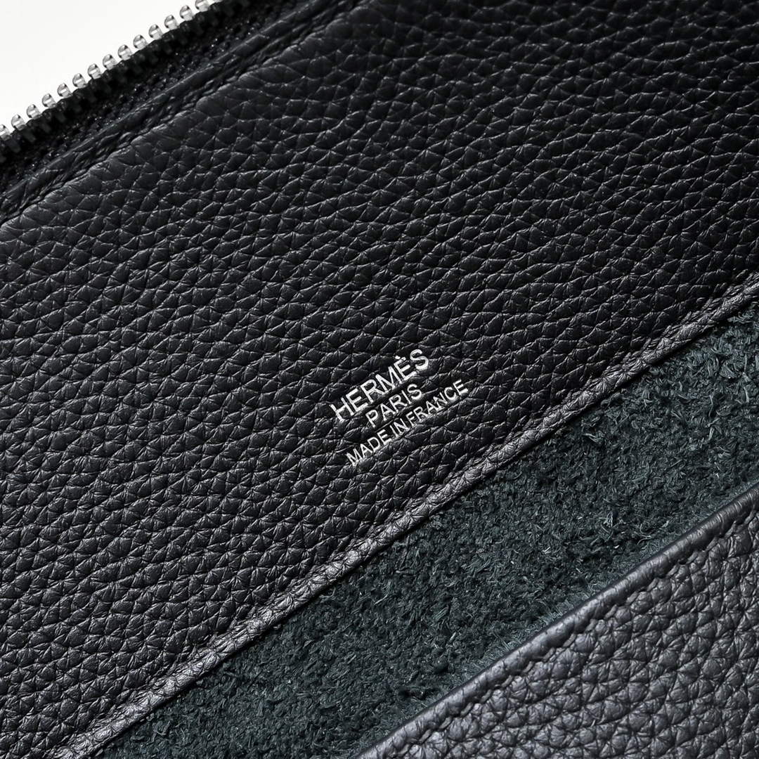 Hermes Bolide Messenger bag in Togo calfskin Black