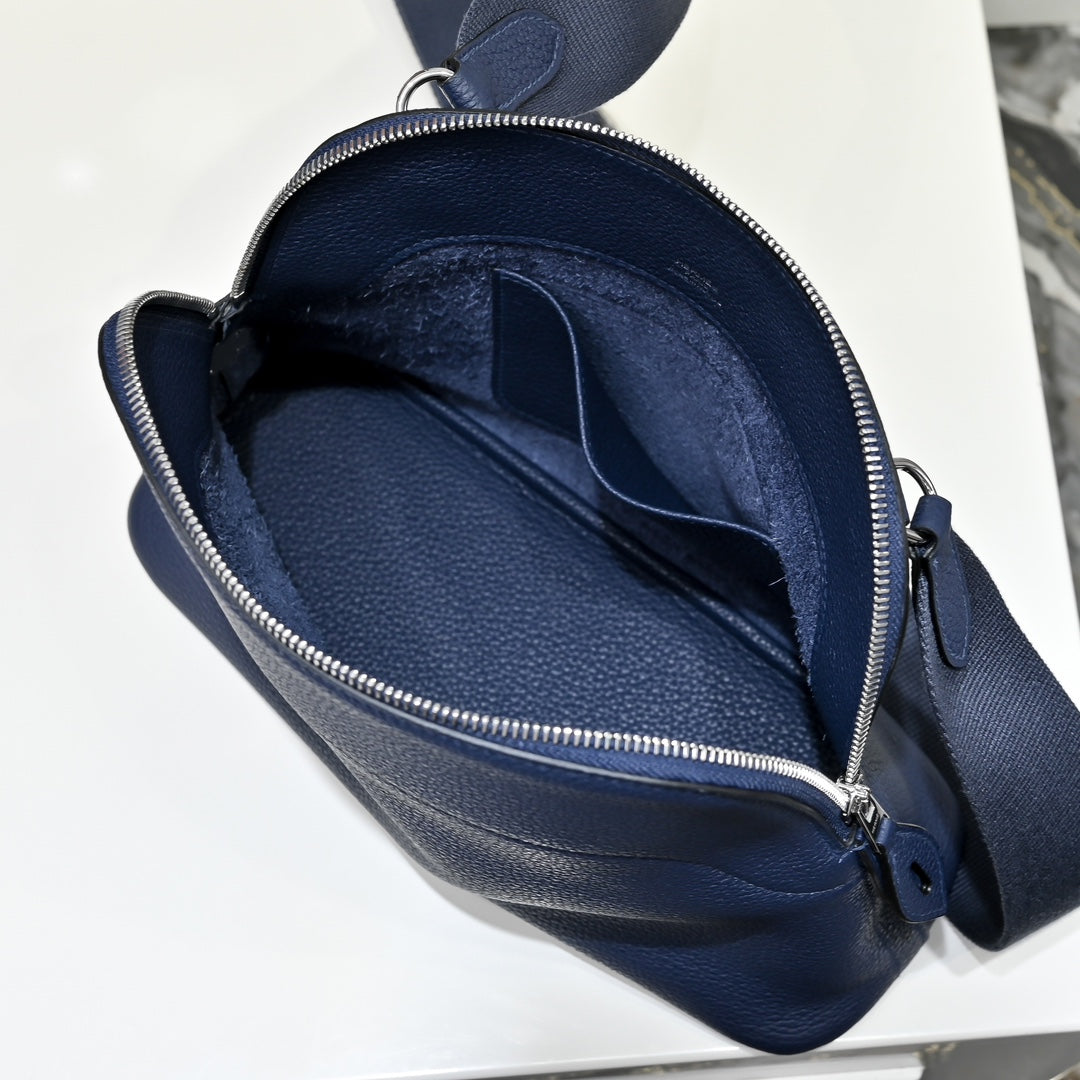 Hermes Bolide Messenger bag in Togo calfskin Blue