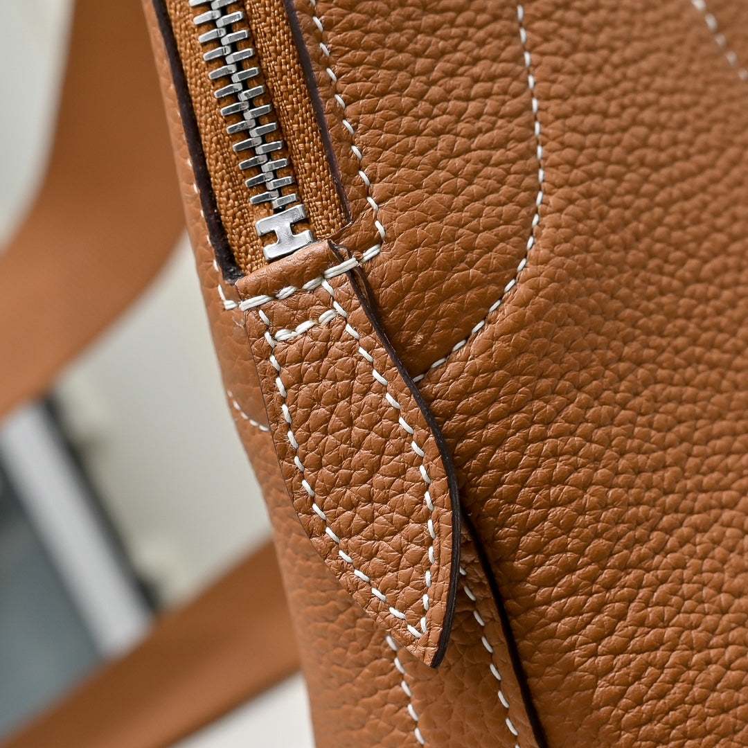 Hermes Bolide Messenger bag in Togo calfskin Brown