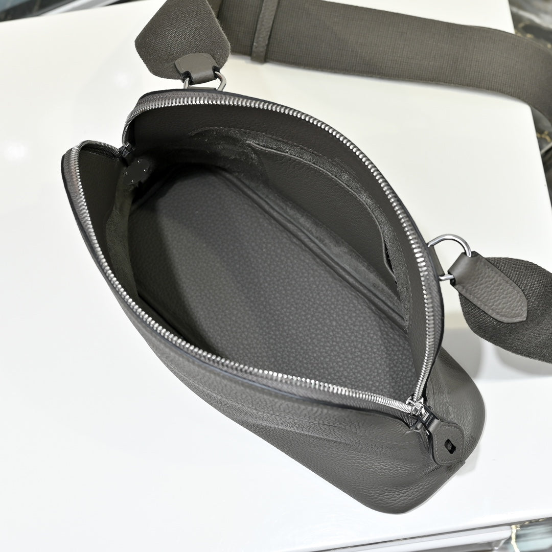 Hermes Bolide Messenger bag in Togo calfskin Gray