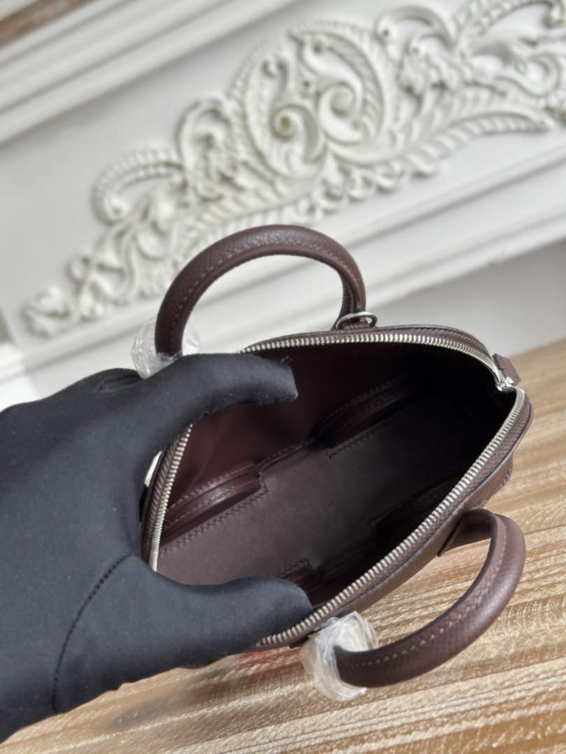 Hermes Bolide on Wheels bag 19 H266902