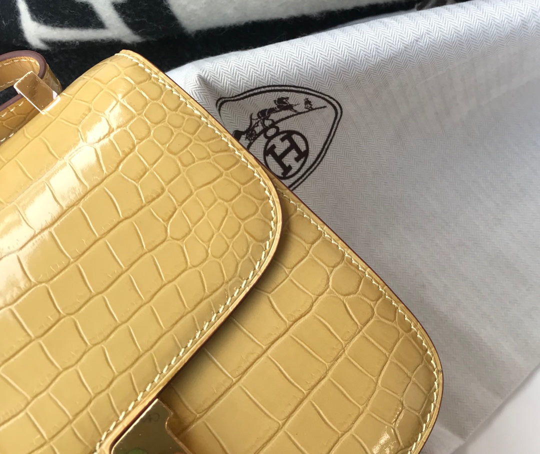 Hermes Constance Bag Apricot Crocodile Leather Gold H2808