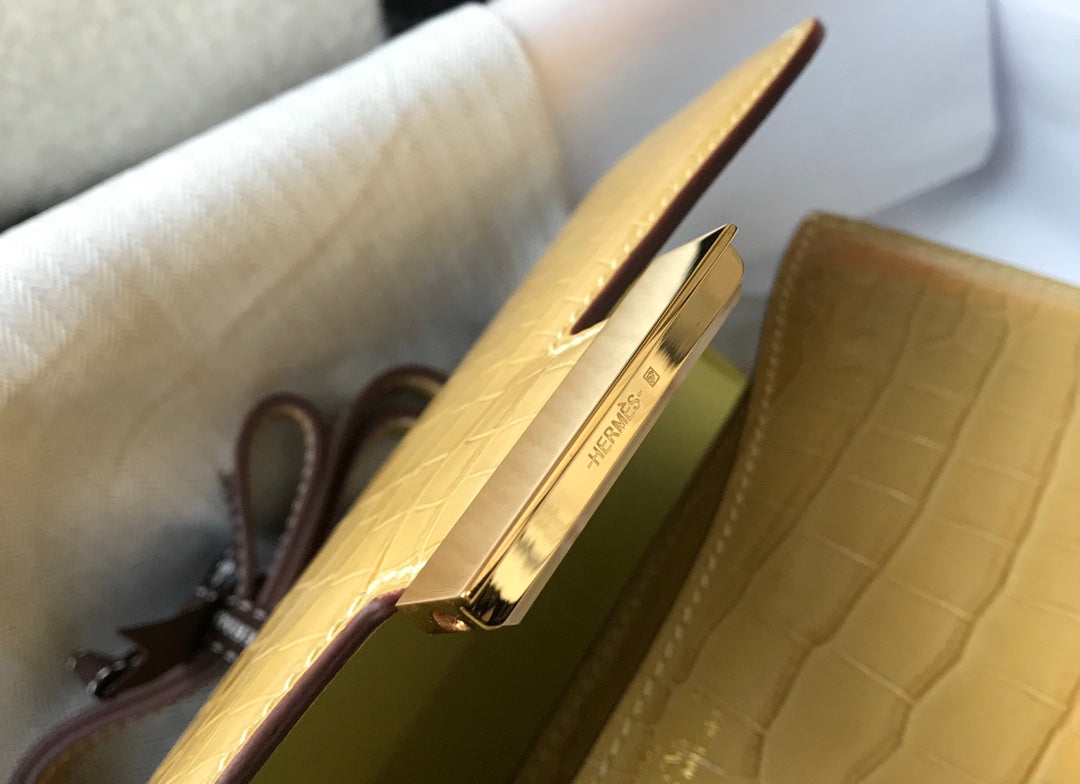 Hermes Constance Bag Apricot Crocodile Leather Gold H2808