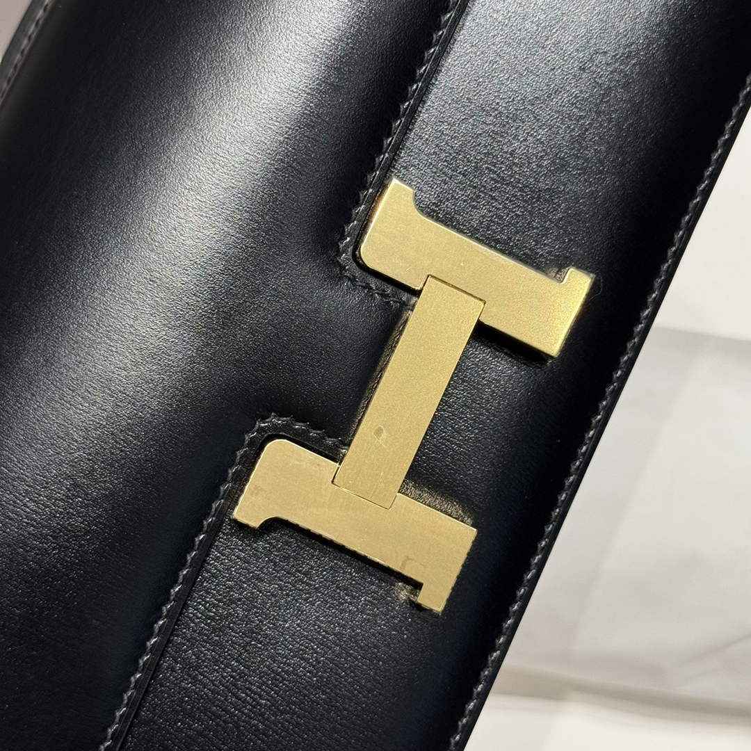 Hermes Constance Box Leather bag 24cm Black Gold H082681