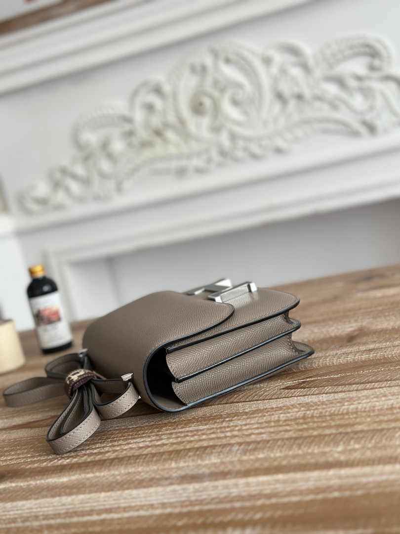 Hermes Constance Epsom Leather 19cm Gray Silver H082204