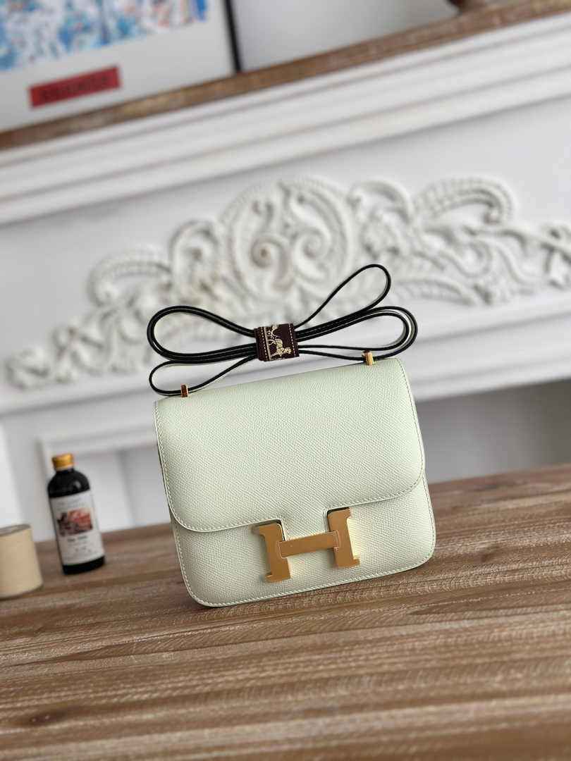 Hermes Constance Epsom Leather 19cm Light Green Gold H082211