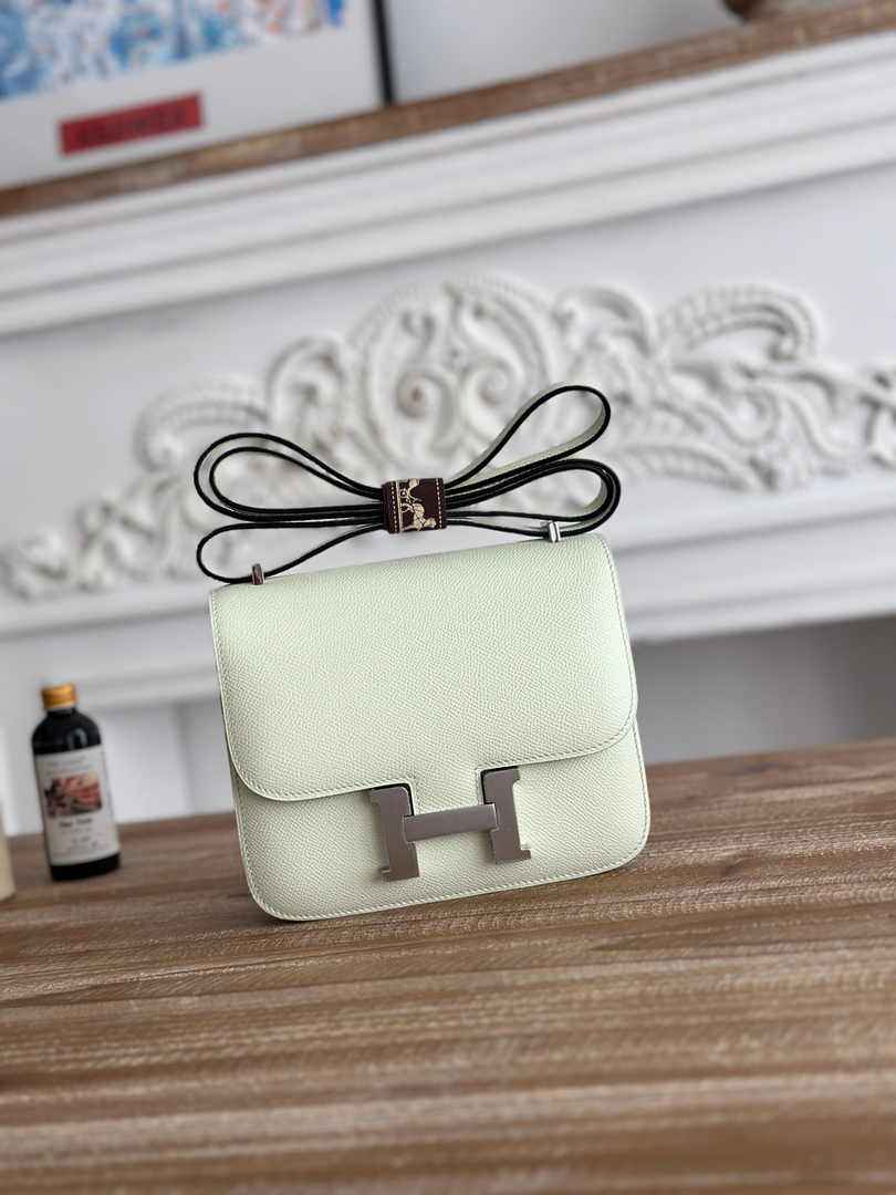 Hermes Constance Epsom Leather 19cm Light Green Silver H082210