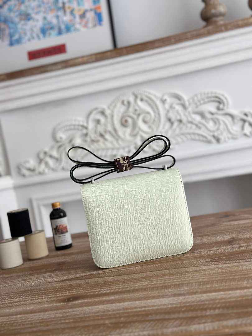 Hermes Constance Epsom Leather 19cm Light Green Silver H082210