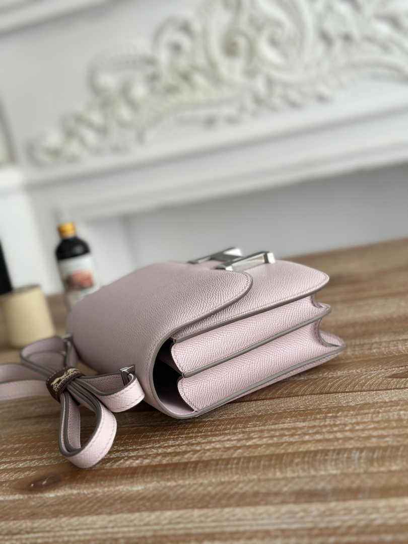 Hermes Constance Epsom Leather 19cm Light Pink Silver H082214