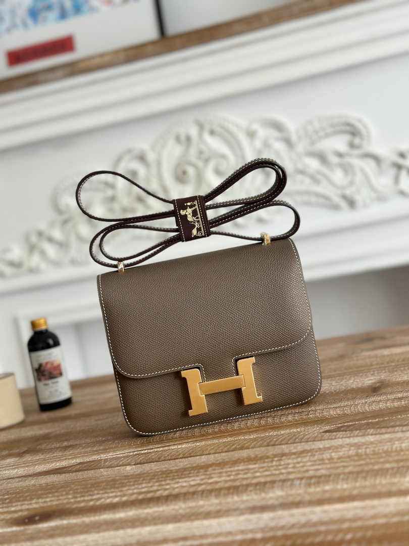 Hermes Constance Epsom Leather 19cm Dark Gray Gold H082229
