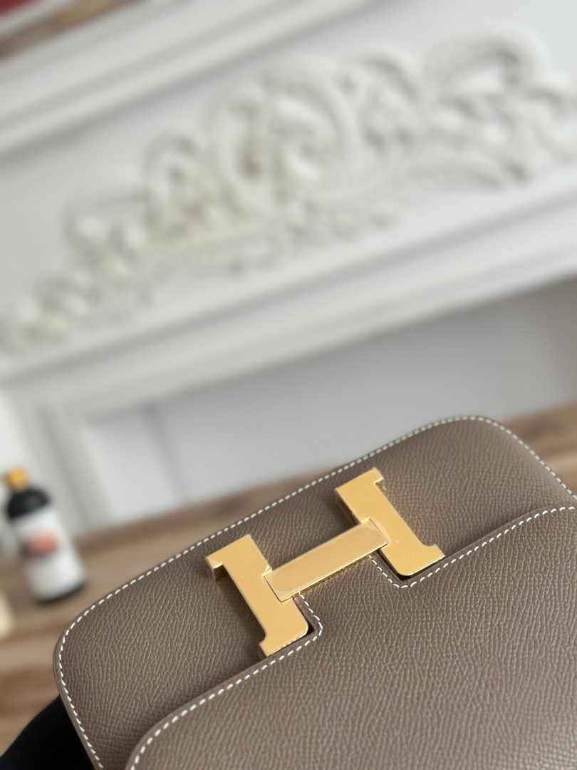 Hermes Constance Epsom Leather 19cm Dark Gray Gold H082229