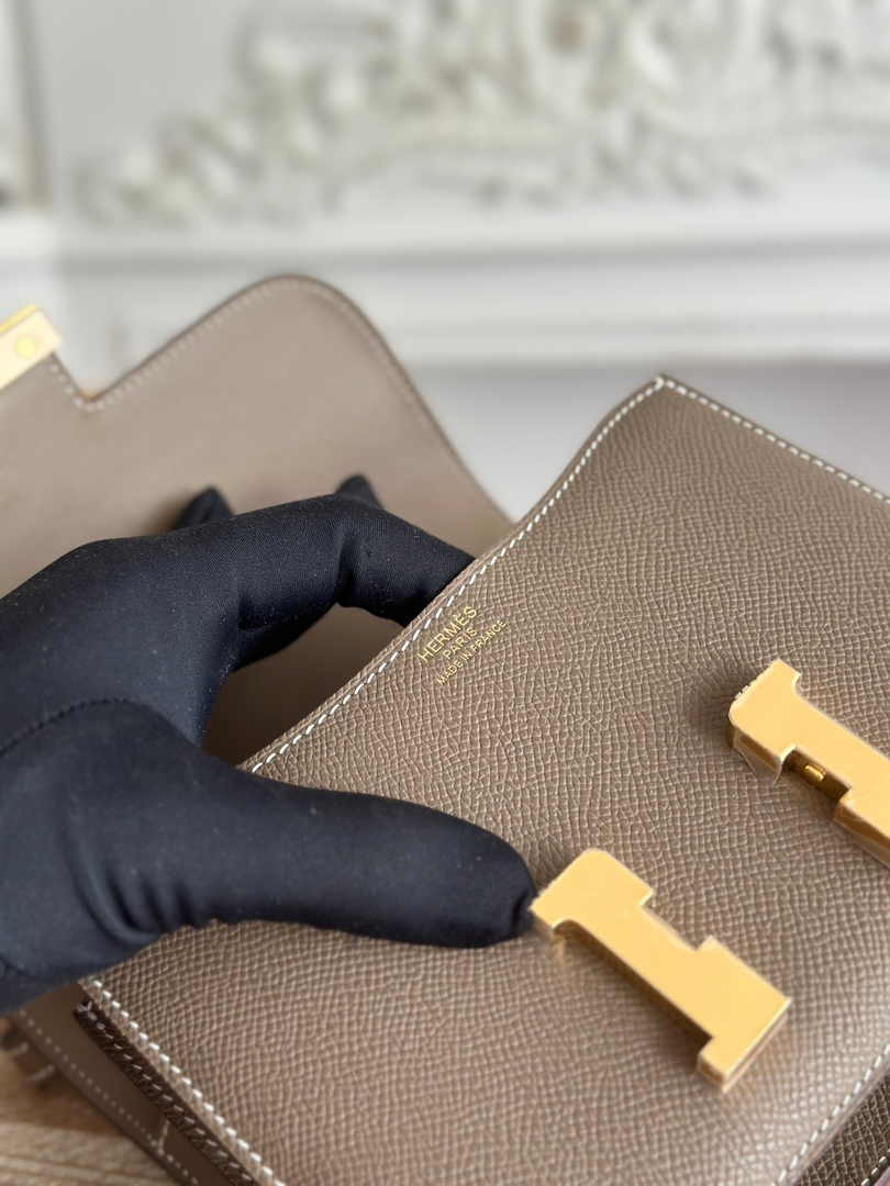 Hermes Constance Epsom Leather 19cm Dark Gray Gold H082229