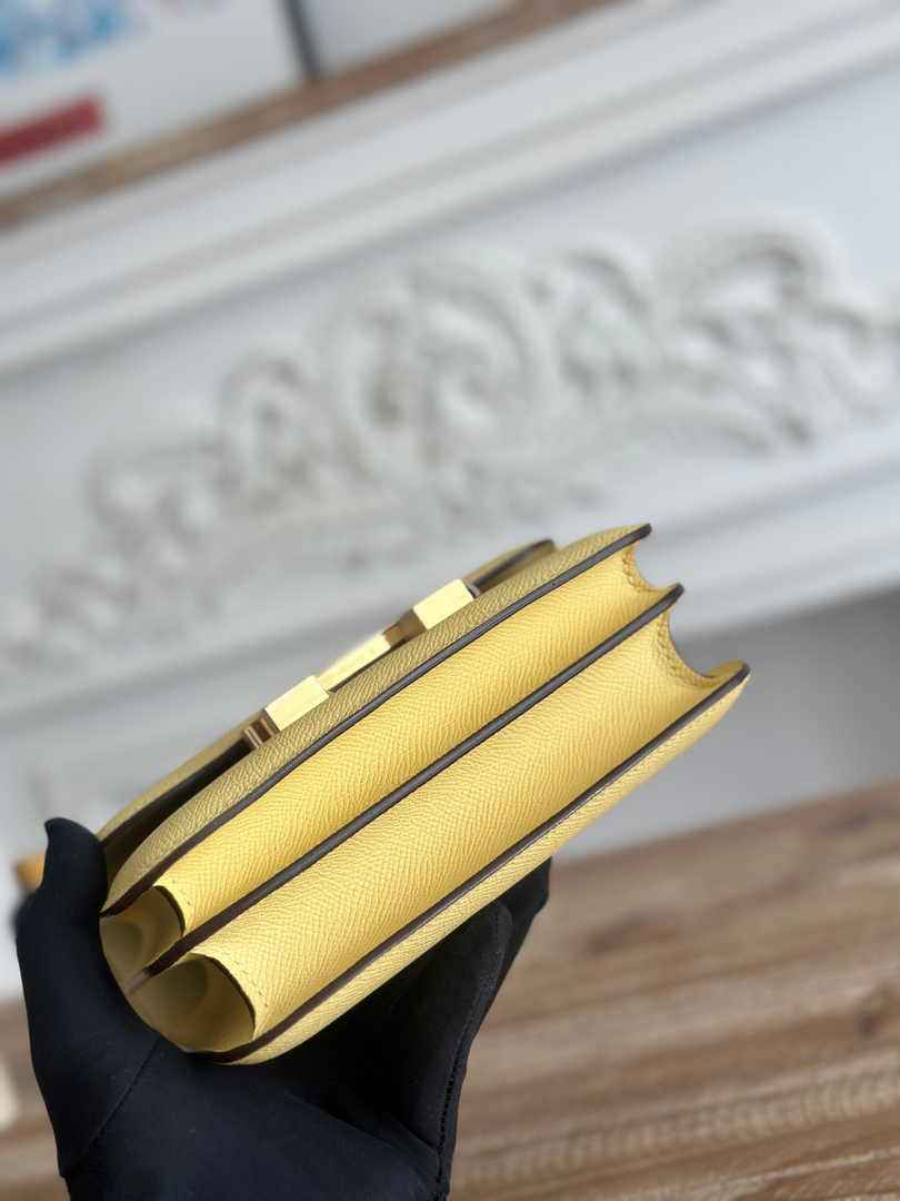 Hermes Constance Epsom Leather 19cm Yellow Gold H082223