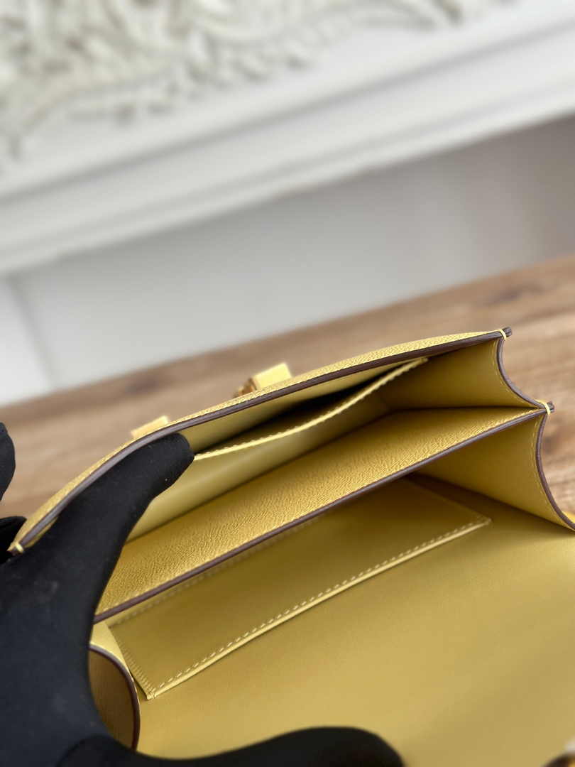 Hermes Constance Epsom Leather 19cm Yellow Gold H082223
