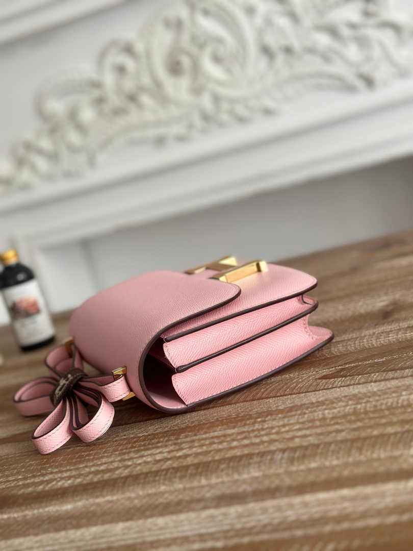 Hermes Constance Epsom Leather 19cm Light Pink Gold H082225