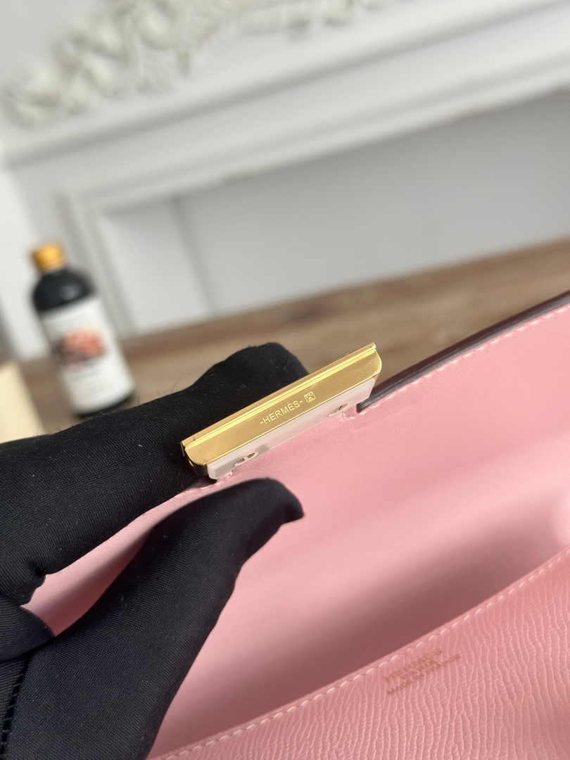 Hermes Constance Epsom Leather 19cm Light Pink Gold H082225