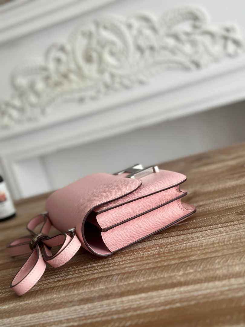 Hermes Constance Epsom Leather 19cm Light Pink Silver H082224