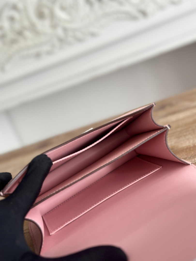 Hermes Constance Epsom Leather 19cm Light Pink Silver H082224