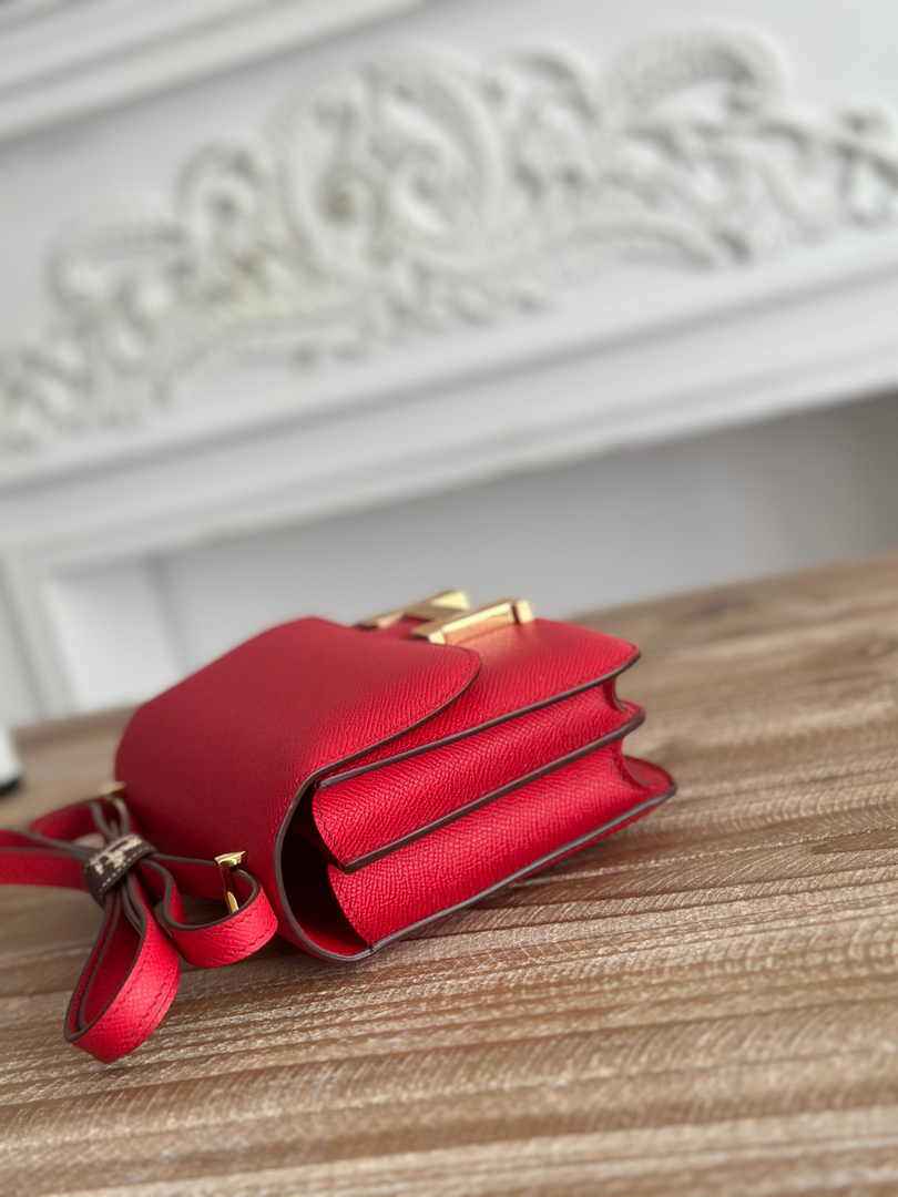 Hermes Constance Epsom Leather 19cm Red Gold H082227