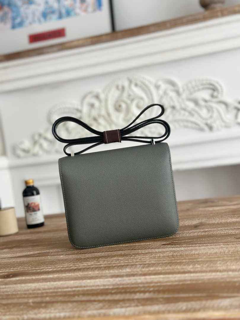 Hermes Constance Epsom Leather 19cm Silver Dark Gray H082252