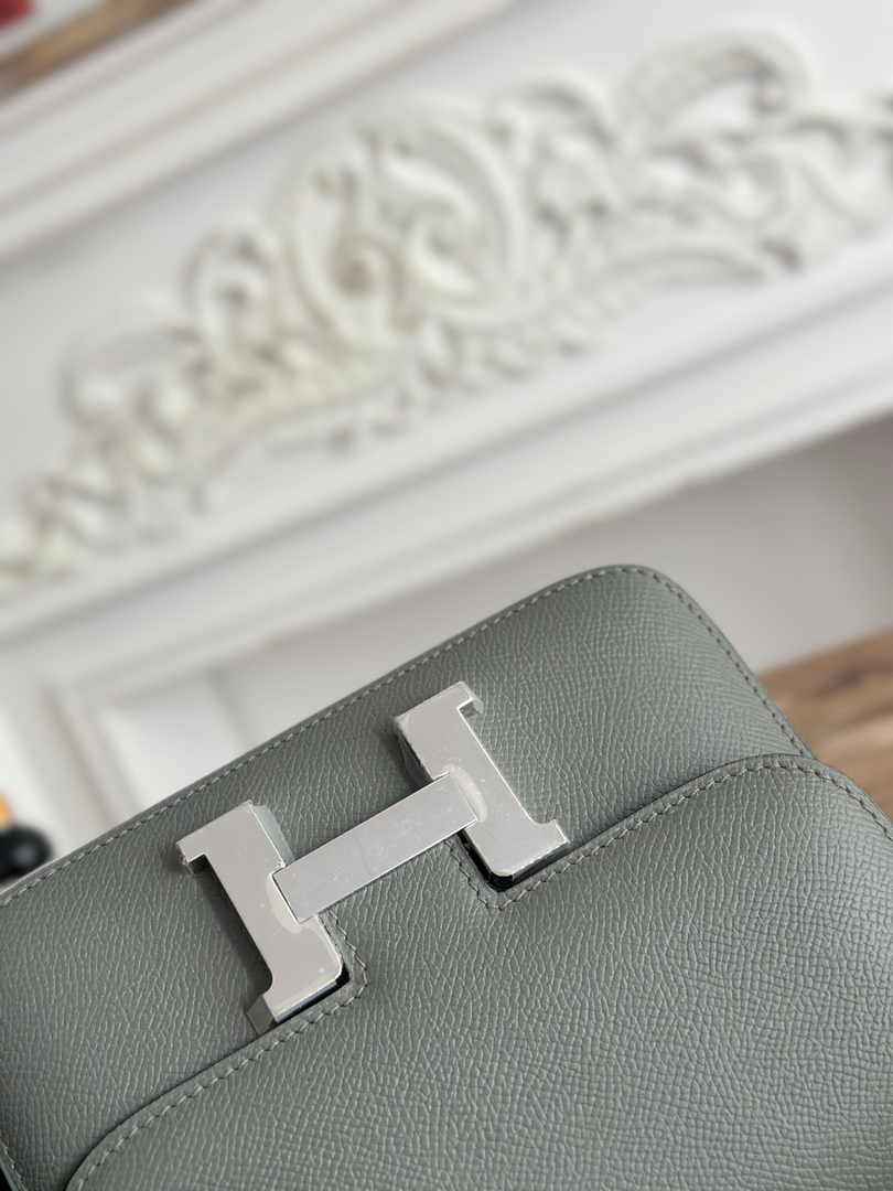 Hermes Constance Epsom Leather 19cm Silver Dark Gray H082252