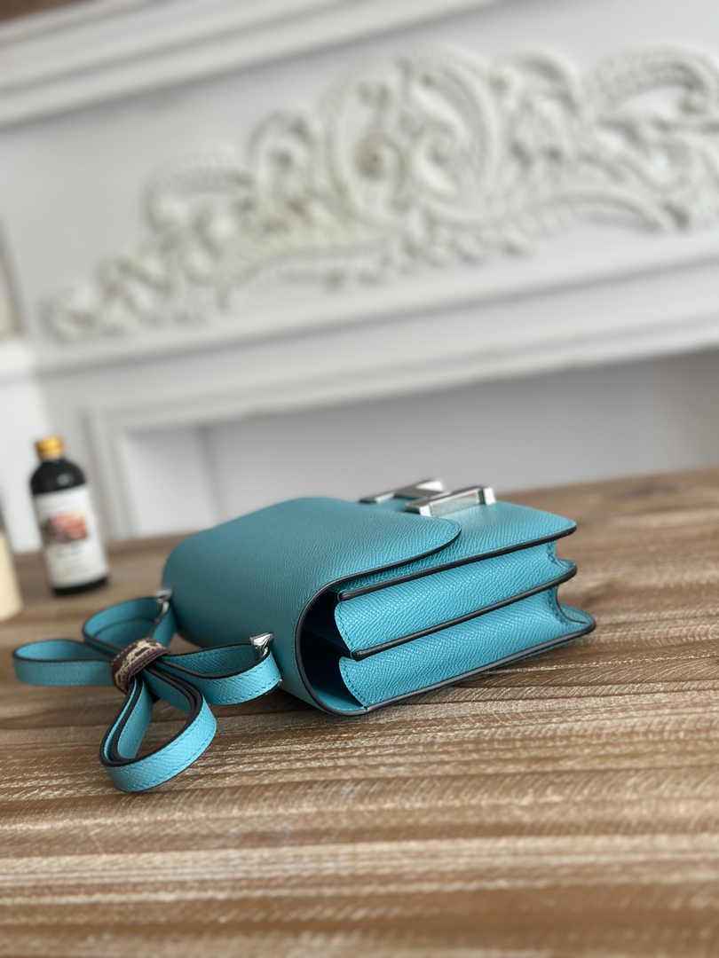 Hermes Constance Epsom Leather 19cm Blue Silver H082236