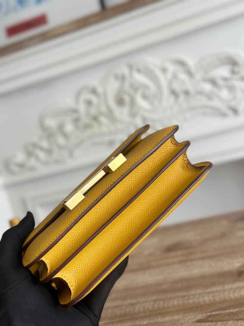 Hermes Constance Epsom Leather 19cm Dark Yellow Gold H082237