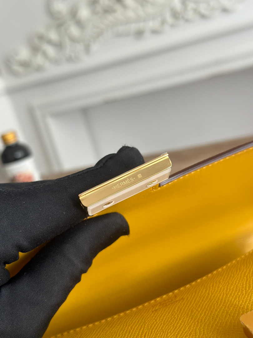 Hermes Constance Epsom Leather 19cm Dark Yellow Gold H082237
