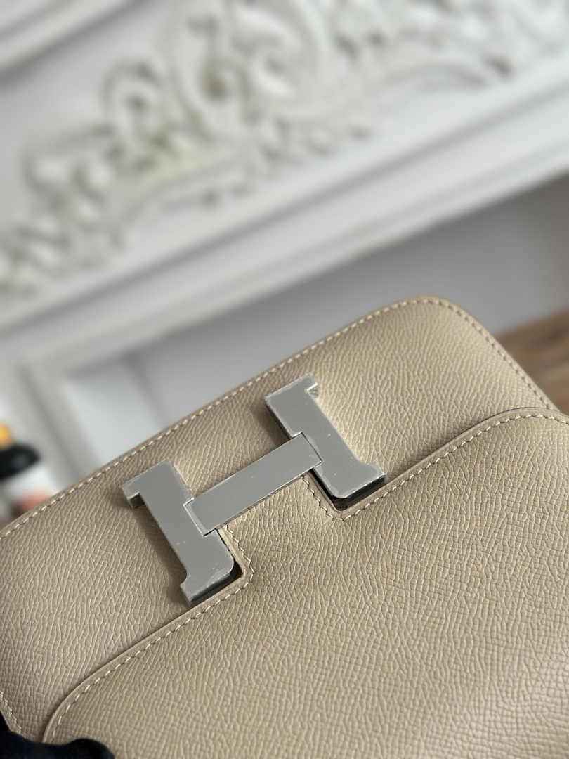 Hermes Constance Epsom Leather 19cm Silver Light Gray H082250