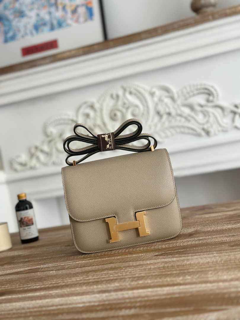 Hermes Constance Epsom Leather 19cm Gold Light Gray H082251