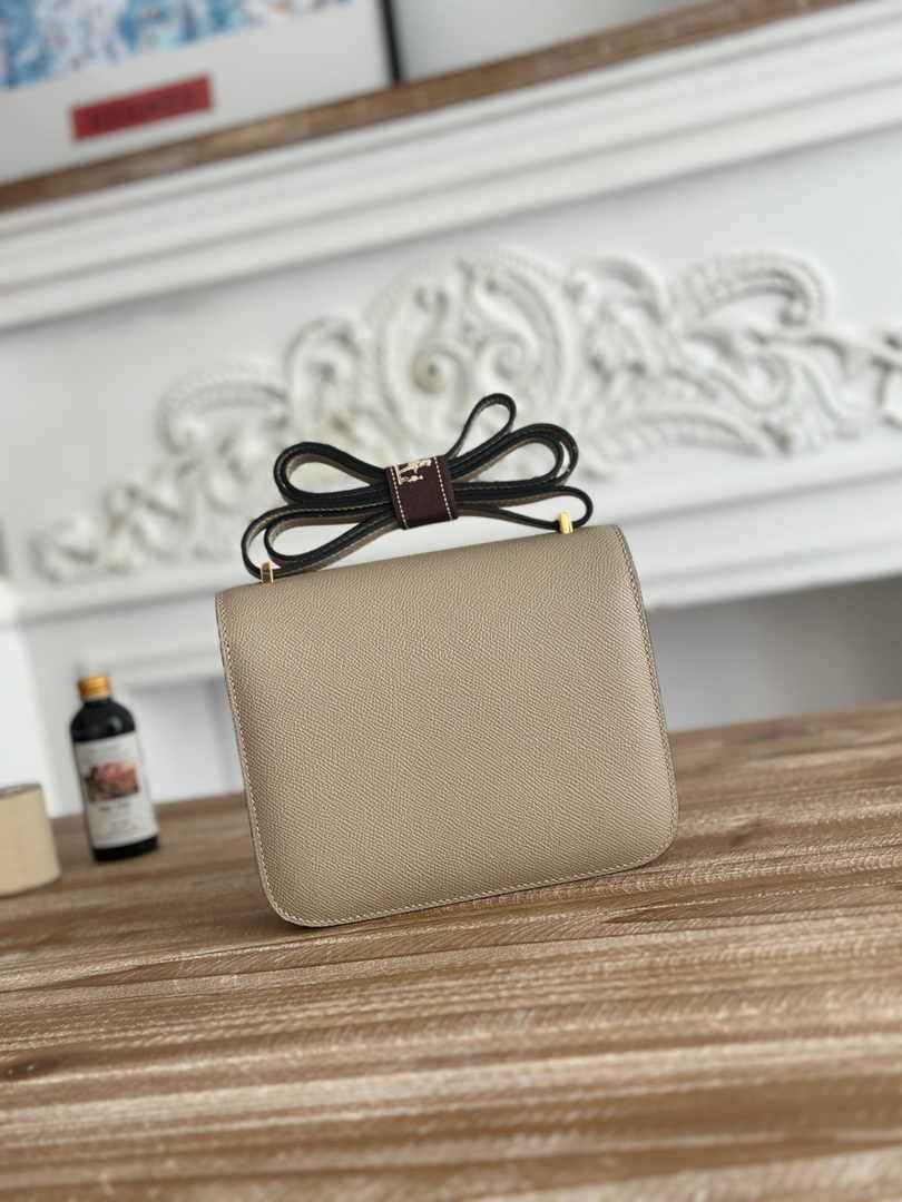 Hermes Constance Epsom Leather 19cm Gold Light Gray H082251