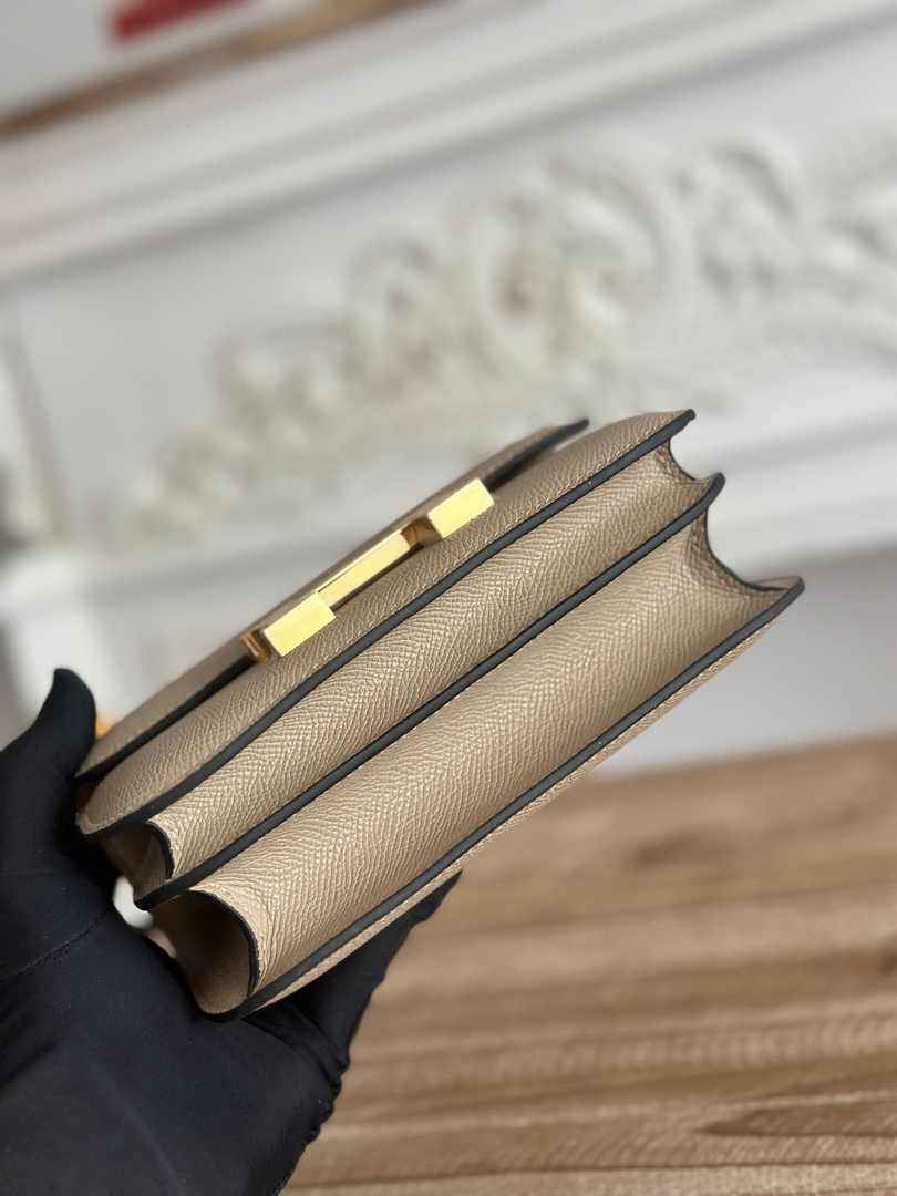 Hermes Constance Epsom Leather 19cm Gold Light Gray H082251